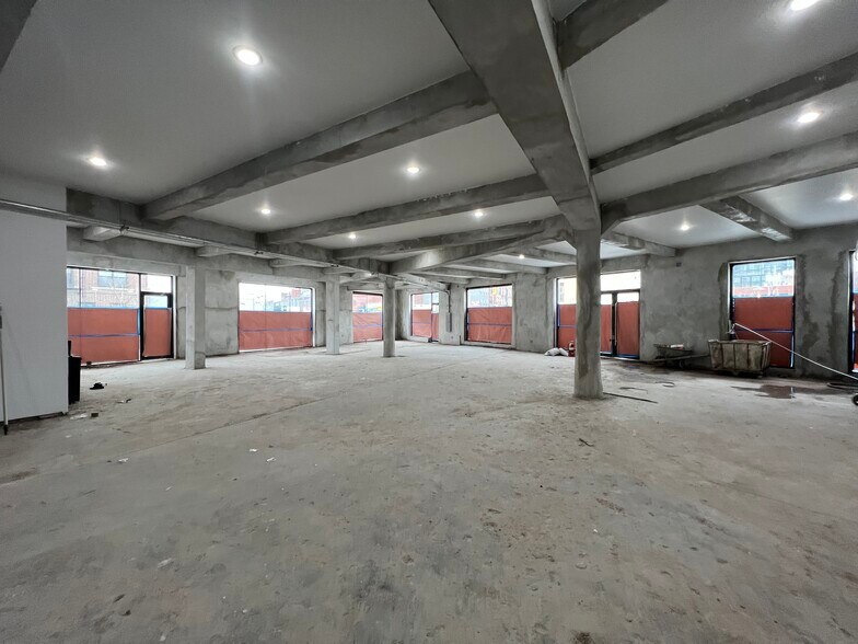 More Photos Of 1077-1081 Atlantic Ave, Brooklyn Showroom For Lease