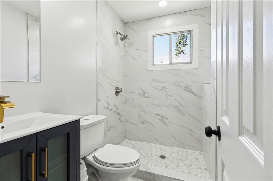 More Photos Of 1100 N Broad Ave, New Orleans Storefront Retail Residential For Sale