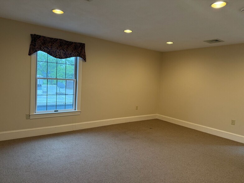 More Photos Of 1624 Sudbury Rd, Concord Medical For Lease