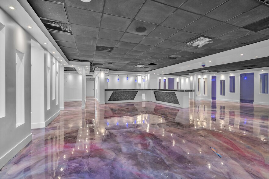 More Photos Of 3900 W Commercial Blvd, Fort Lauderdale Office For Lease