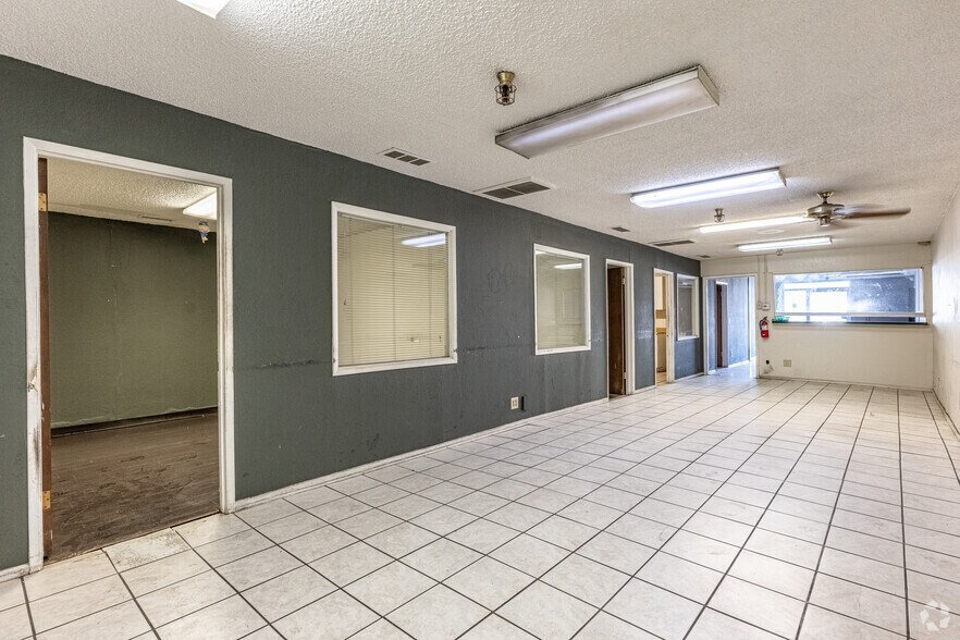 More Photos Of 18903 Anelo Ave, Carson Warehouse For Lease