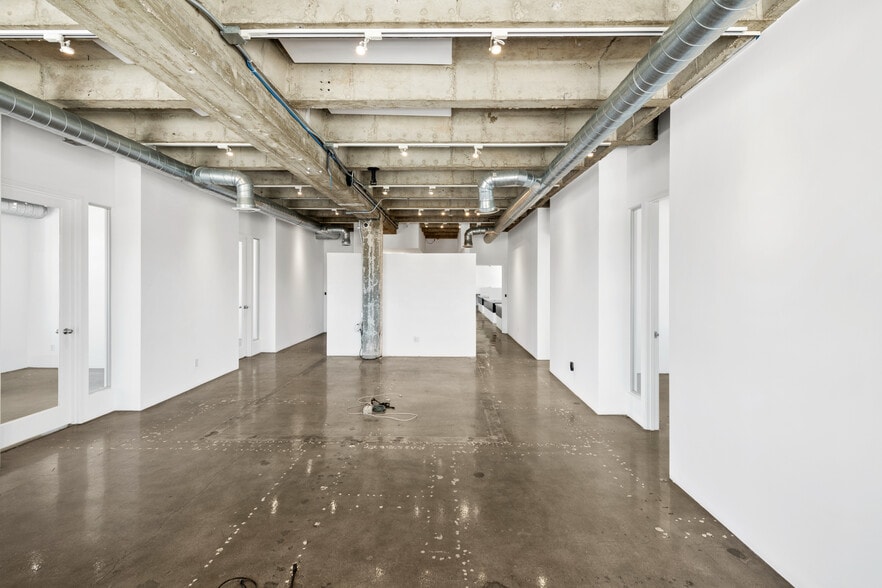 More Photos Of 6363 Wilshire Blvd, Los Angeles Loft Creative Space For Lease