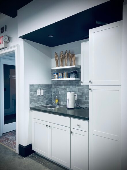 More Photos Of 11775 Northfall Ln, Alpharetta Office Residential For Sale