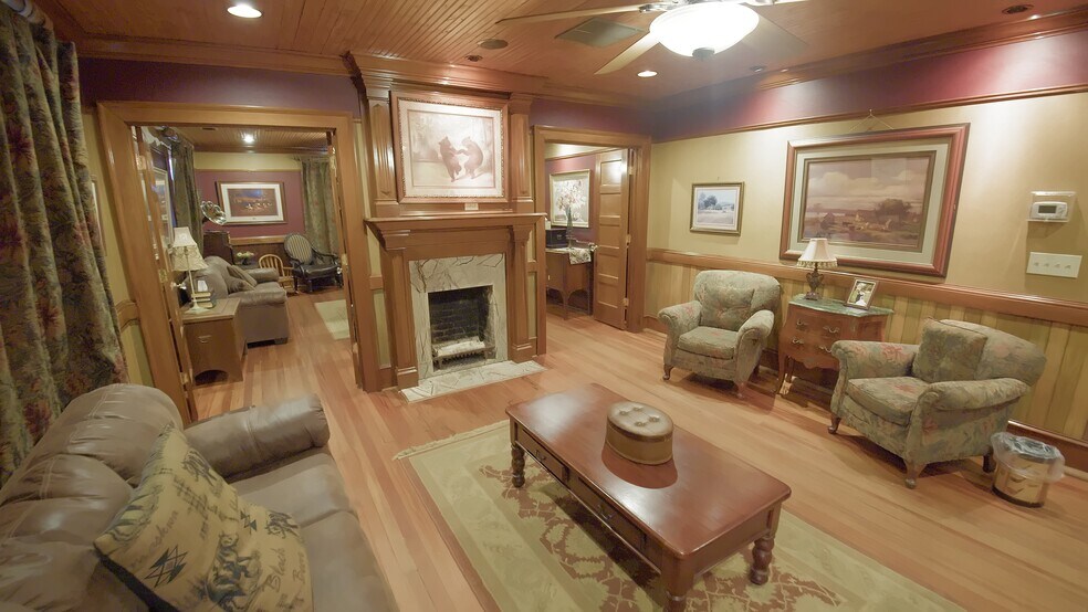 More Photos Of 1176 Atlanta Hwy, Auburn Specialty For Sale