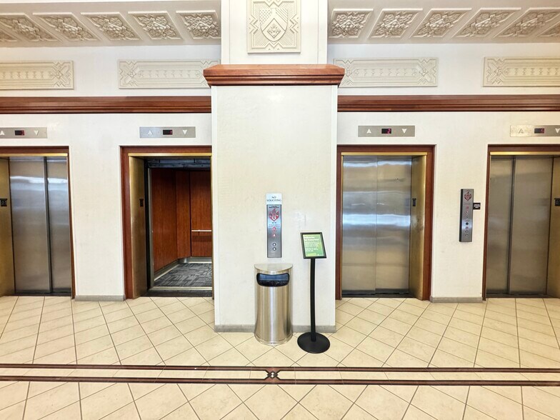 More Photos Of 206 S 13th St, Lincoln Office For Sale