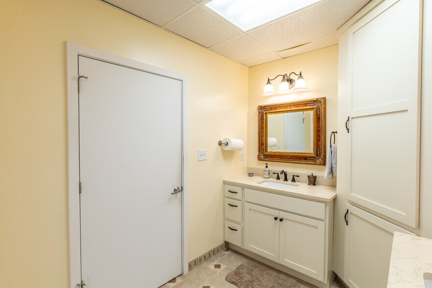 More Photos Of 1410 Incarnation Dr, Charlottesville Medical For Sale