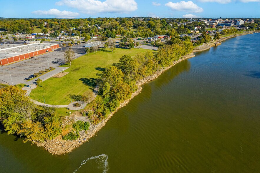 More Photos Of N Riverside Drive, Clarksville Land For Sale