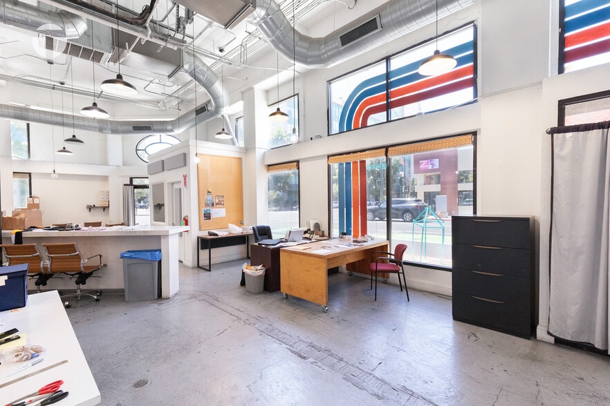 More Photos Of 110 N San Joaquin St, Stockton Office For Sale