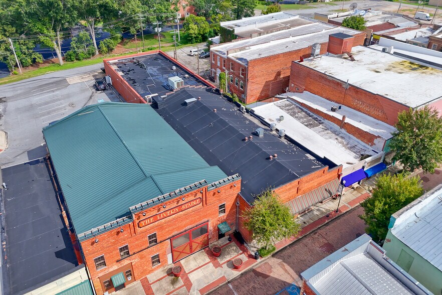 More Photos Of 110-112 Trinity St, Abbeville Storefront For Sale