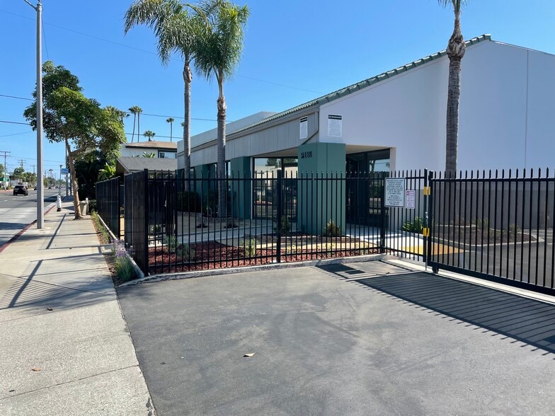 More Photos Of 2131 Placentia Ave, Costa Mesa Manufacturing For Lease