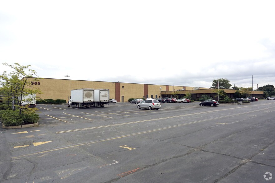 Primary Photo Of 969 Newark Tpke, Kearny Warehouse For Lease