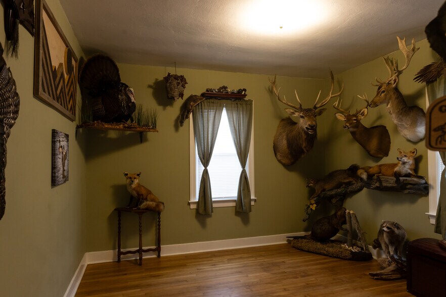 More Photos Of 2800 NY-49, West Monroe Auto Repair For Lease