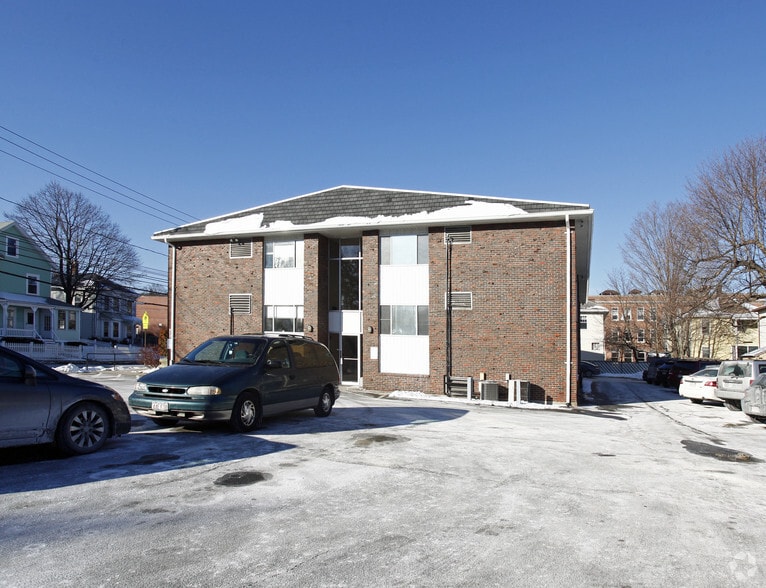 More Photos Of 32 South St, Waltham Medical For Sale