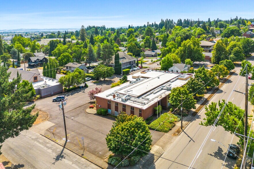 More Photos Of 1730 Commercial St SE, Salem Office For Sale