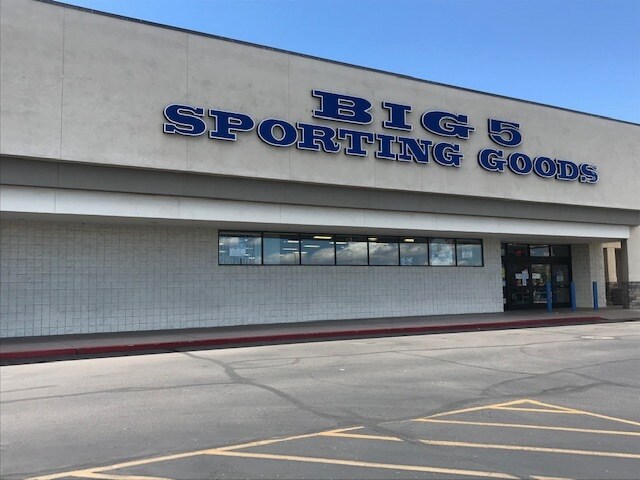 More Photos Of 351-499 W Mariposa Rd, Nogales Unknown For Lease