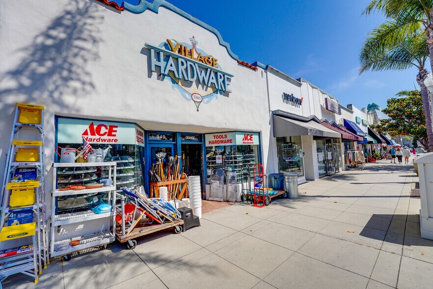 More Photos Of 949-951 Orange Ave, Coronado Storefront For Lease