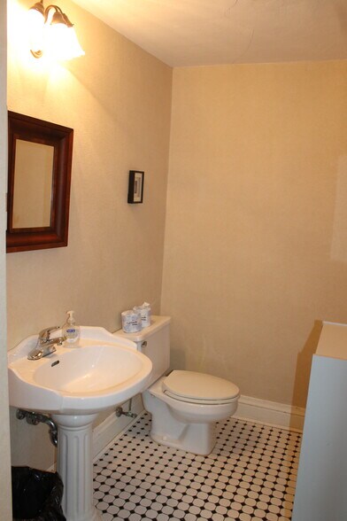 More Photos Of 215 Fulton St, Geneva Office For Lease