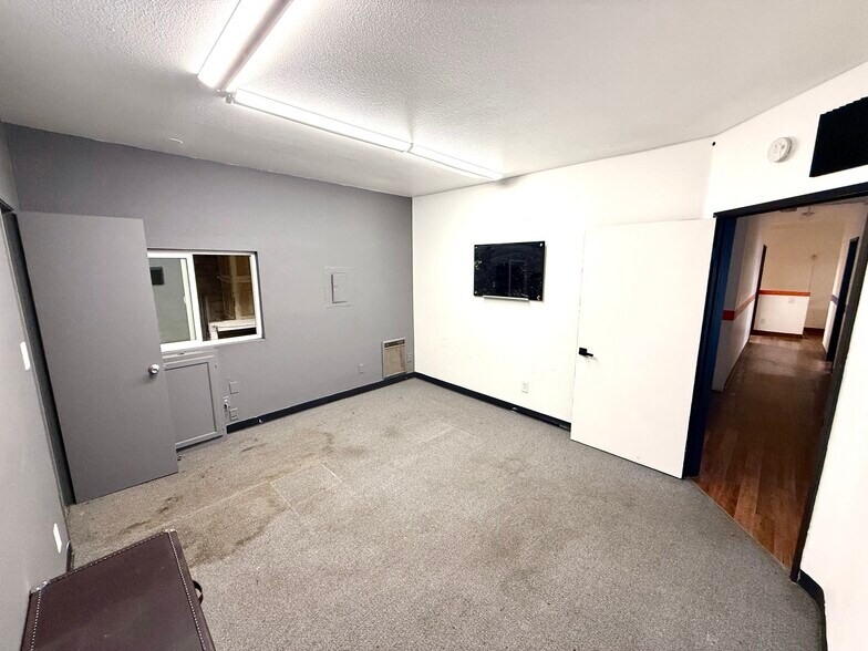 More Photos Of 3113 Market St, San Diego Office Residential For Lease