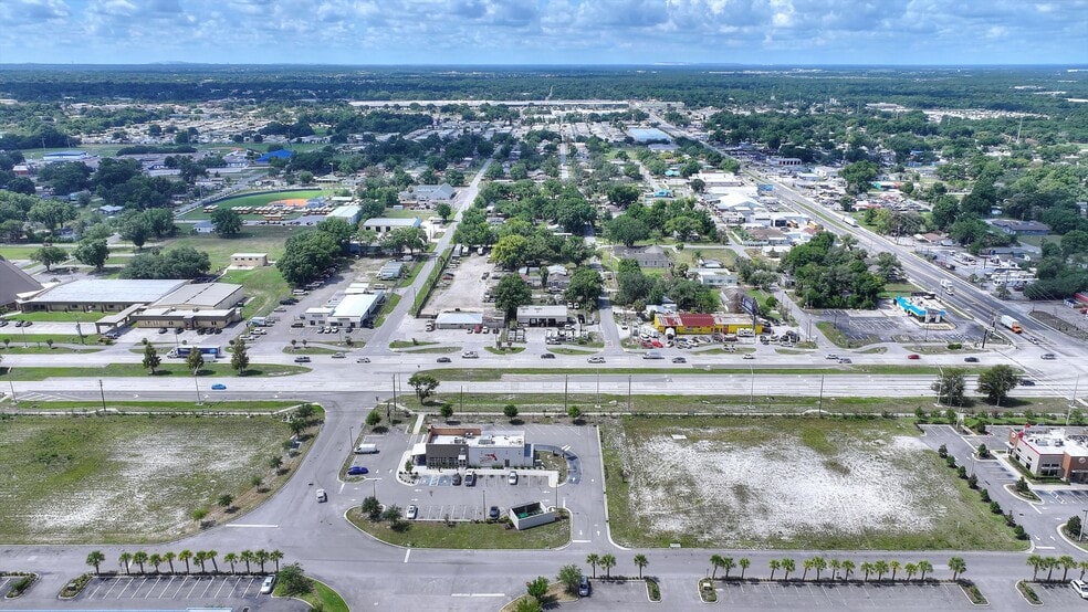More Photos Of 2016 W Memorial Blvd, Lakeland Auto Repair For Lease