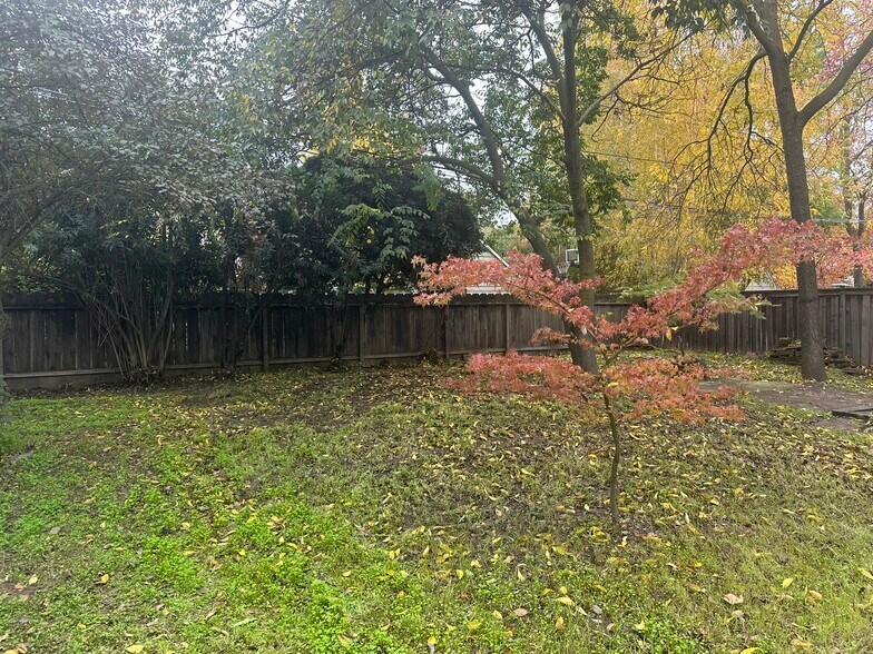 More Photos Of 150 W Stadium Dr, Stockton Apartments For Sale