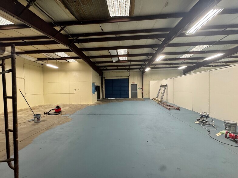 More Photos Of 2385 Corbett St, Jacksonville Warehouse For Lease
