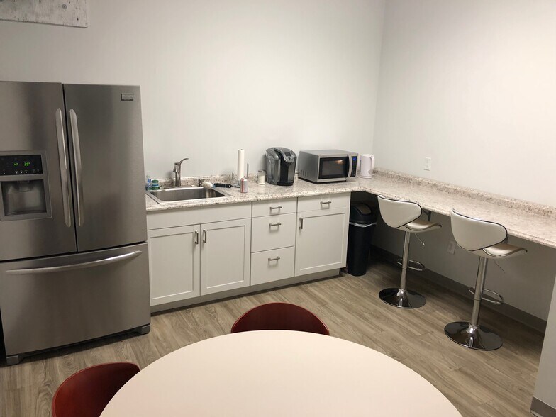 More Photos Of 1470 Tobias Gadson Blvd, Charleston Loft Creative Space For Lease