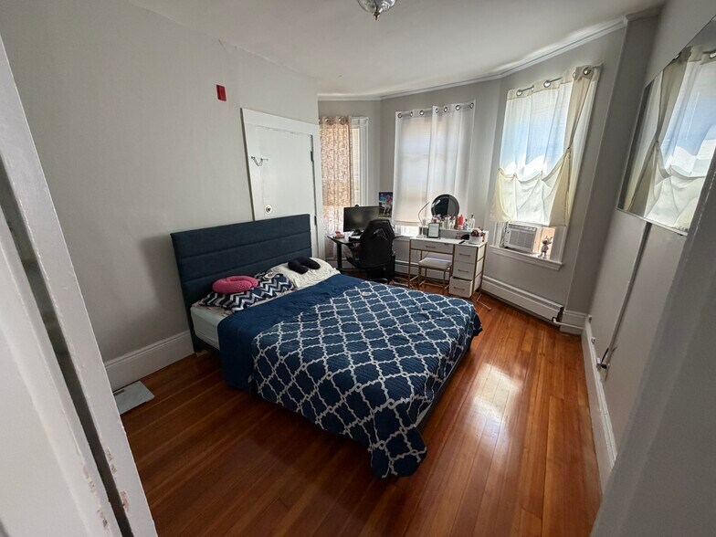 More Photos Of 29-35 Sagamore St, Lynn Apartments For Sale