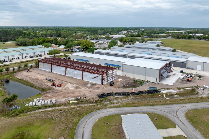 More Photos Of 925 Biscayne Blvd, Deland Airplane Hangar For Sale