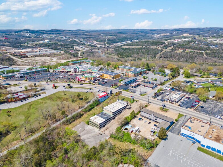 More Photos Of 1900 W 76 Country Blvd, Branson Hotel For Sale