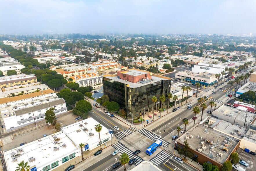 More Photos Of 2001 Wilshire Blvd, Santa Monica Office For Lease