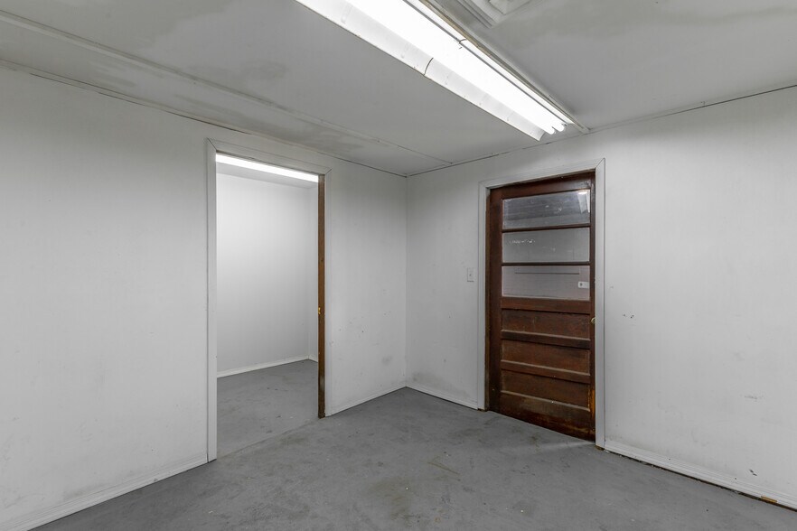 More Photos Of 3707 Calhoun Ave, Chattanooga Warehouse For Lease