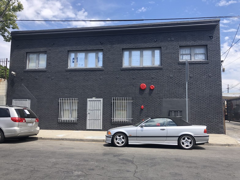 More Photos Of 119 W 36th Pl, Los Angeles Flex For Lease