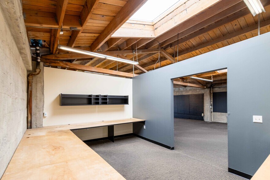 More Photos Of 1014-1016 Howard St, San Francisco Flex For Sale