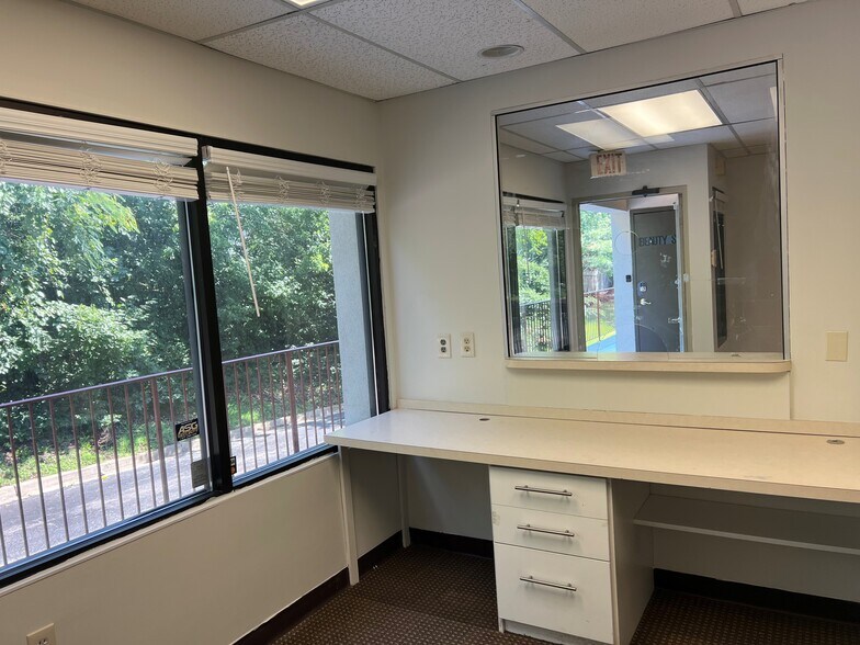 More Photos Of 6122-6136 Landover Rd, Cheverly Medical For Sale