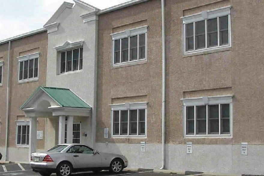 More Photos Of 815 Greenwood Ave, Jenkintown Medical For Lease