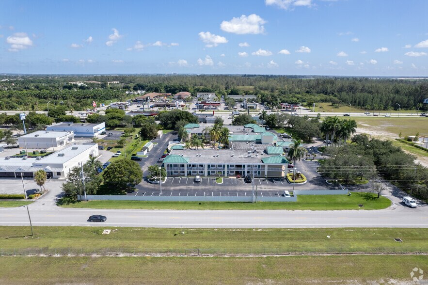 More Photos Of 411 S Krome Ave, Florida City Hotel For Sale