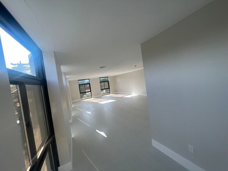 More Photos Of 345 Boylston St, Newton Office For Lease