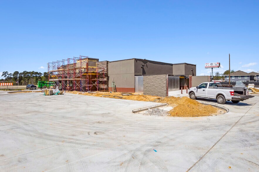 More Photos Of 12700 Interstate 45 N, Willis Freestanding For Sale