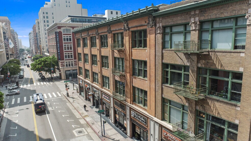 More Photos Of 500 W 7th St, Los Angeles Apartments For Lease