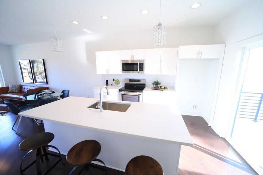 More Photos Of 2488 Perry Blvd NW, Atlanta Apartments For Sale