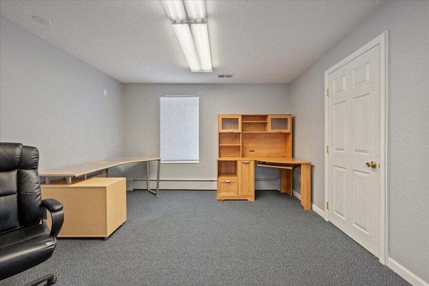 More Photos Of 1919 Morrie Ave, Cheyenne Office For Sale
