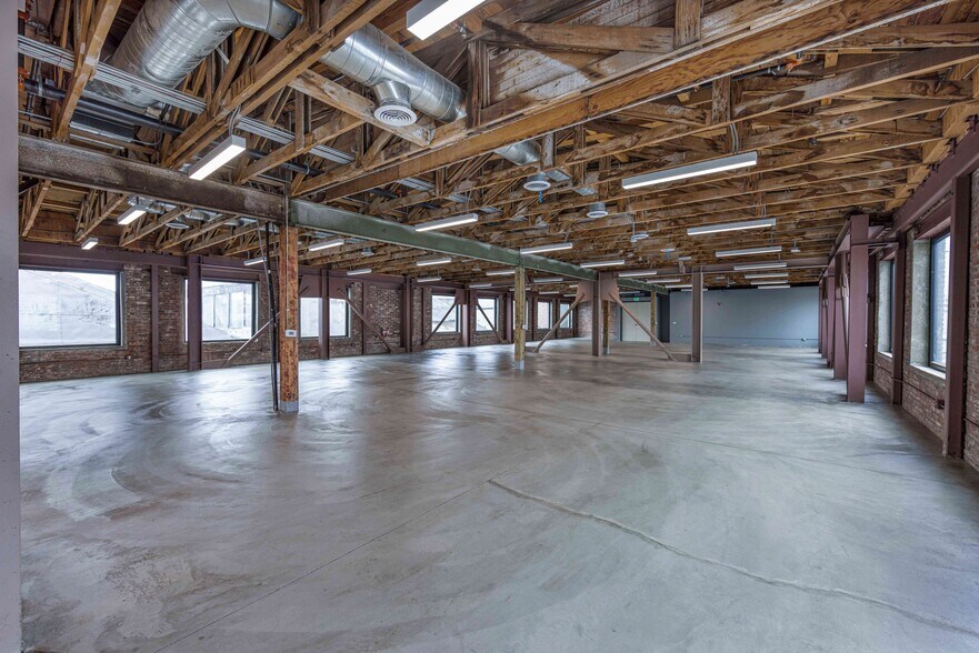 More Photos Of 440 Seaton St, Los Angeles Loft Creative Space For Lease