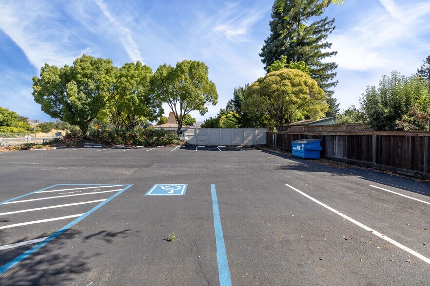 More Photos Of 2112 Armory Dr, Santa Rosa Freestanding For Sale