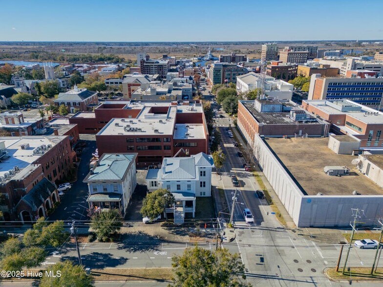 More Photos Of 19 N 5th Ave, Wilmington Office For Sale