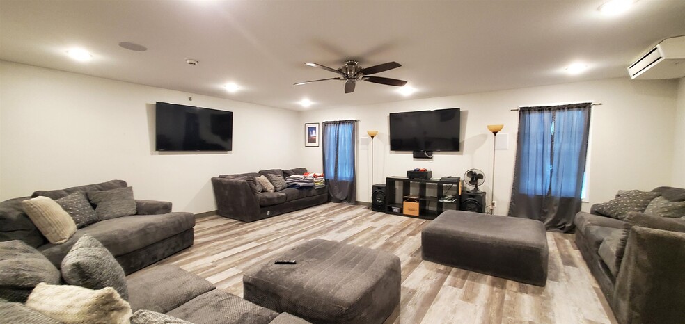 More Photos Of 404 W 7th St, Hays Sorority Fraternity House For Sale