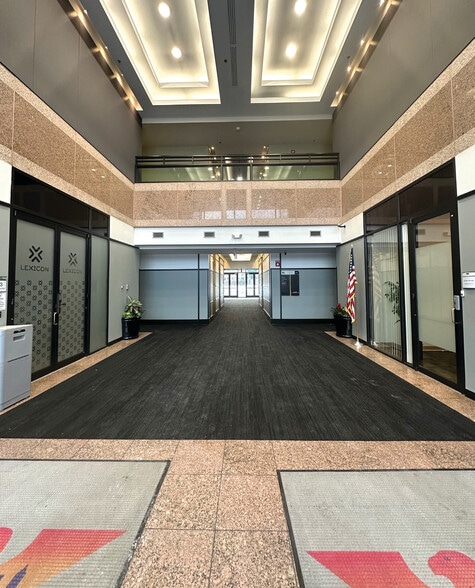 More Photos Of 13801 Riverport Dr, Maryland Heights Office For Lease