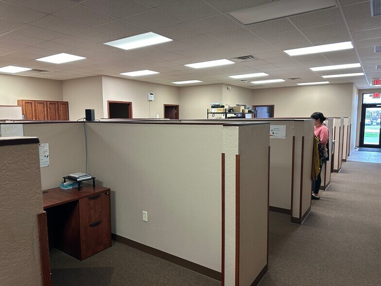 More Photos Of 5709 Windy Dr, Stevens Point Office For Lease