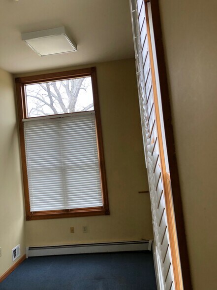 More Photos Of 203 S White Horse Pike, Waterford Works Medical For Lease