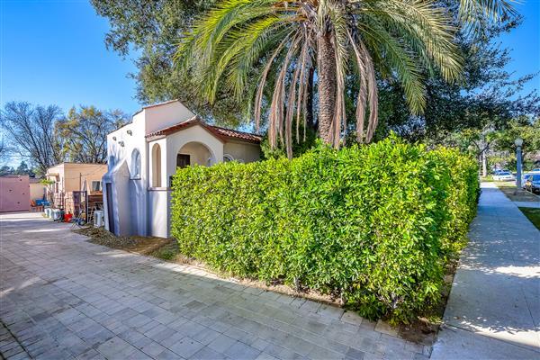 More Photos Of 609 Corwin Ave, Glendale Multifamily For Sale