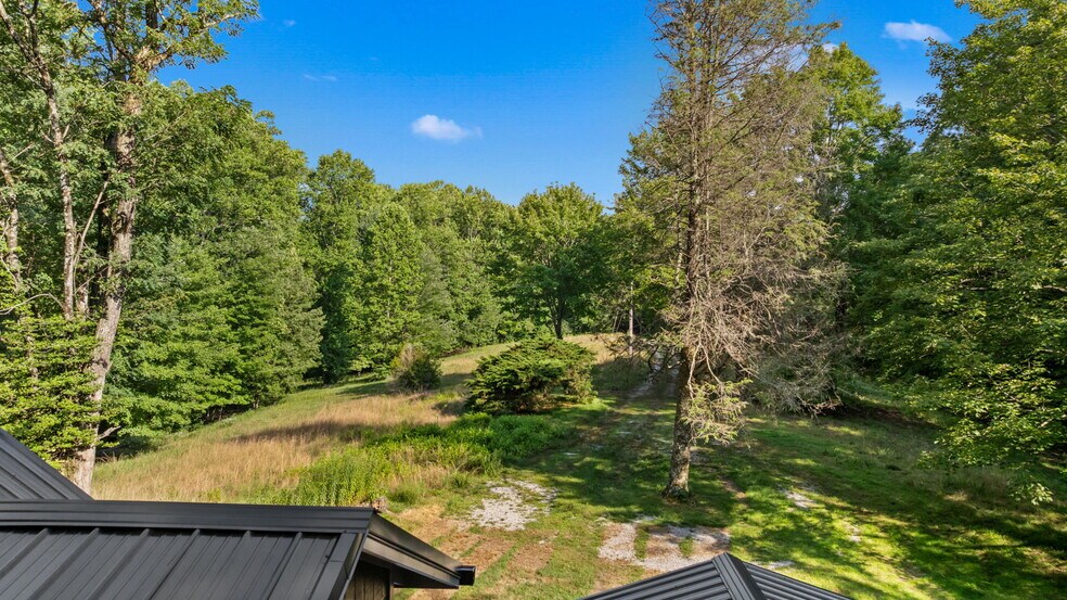 More Photos Of 122 Highlands View Rd, Highlands Specialty For Sale